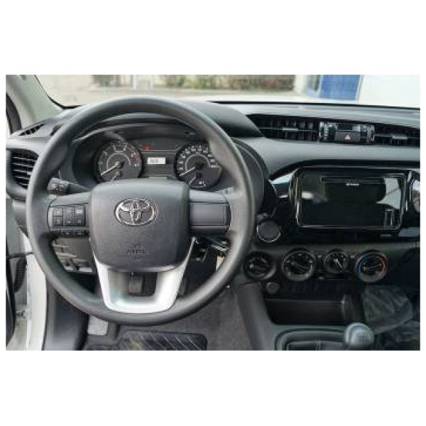 2X TOYOTA HILUX 2.4L TD GL PICK-UP - Image 8